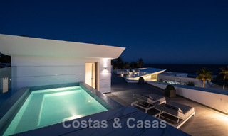 Villa de luxe neuve avec design architectural à vendre, en première ligne de plage à Los Monteros, Marbella 52322 