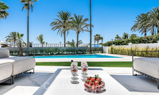 Villa de luxe neuve avec design architectural à vendre, en première ligne de plage à Los Monteros, Marbella 52331 