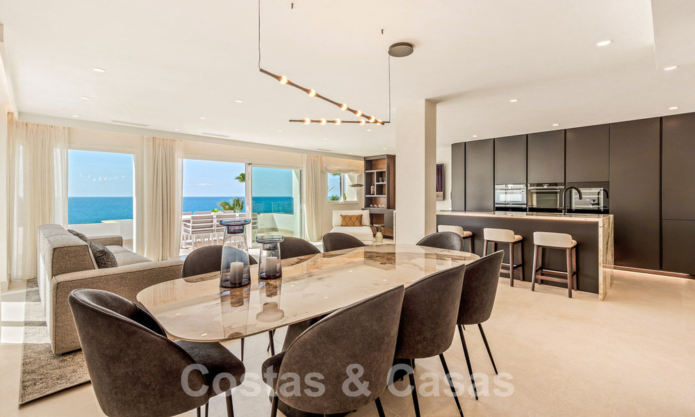 Penthouse contemporain rénové à vendre dans un complexe balnéaire avec vue sur la mer, sur le nouveau Golden Mile entre Marbella et Estepona 52874