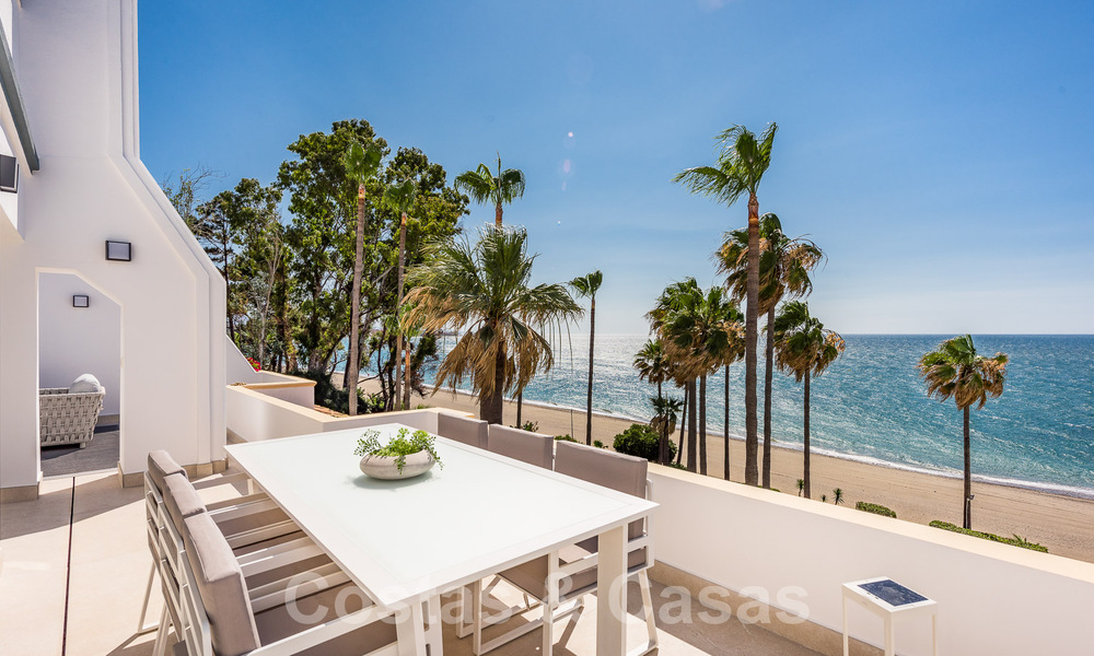 Penthouse contemporain rénové à vendre dans un complexe balnéaire avec vue sur la mer, sur le nouveau Golden Mile entre Marbella et Estepona 52891