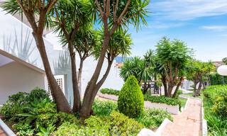 Penthouse contemporain rénové à vendre avec vue sur la montagne et la mer à Nueva Andalucia, Marbella 53570 