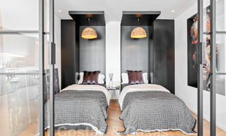 Penthouse contemporain rénové à vendre avec vue sur la montagne et la mer à Nueva Andalucia, Marbella 53571 