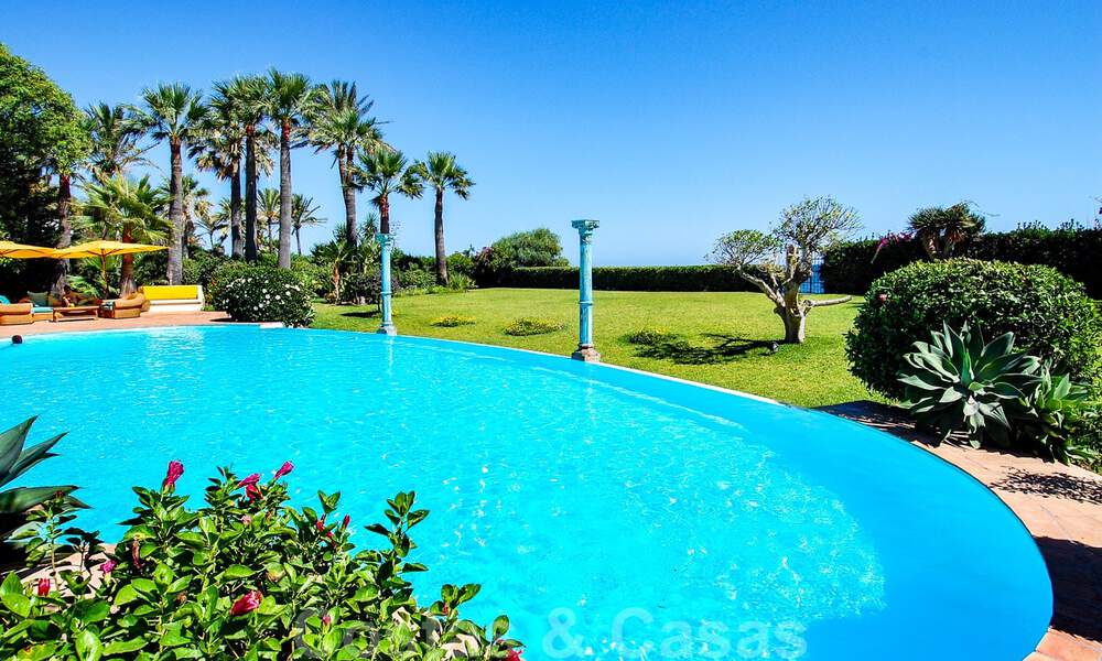 Villa en première ligne de plage à vendre, Marbella - Estepona 29606