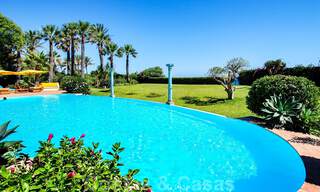 Villa en première ligne de plage à vendre, Marbella - Estepona 29606 