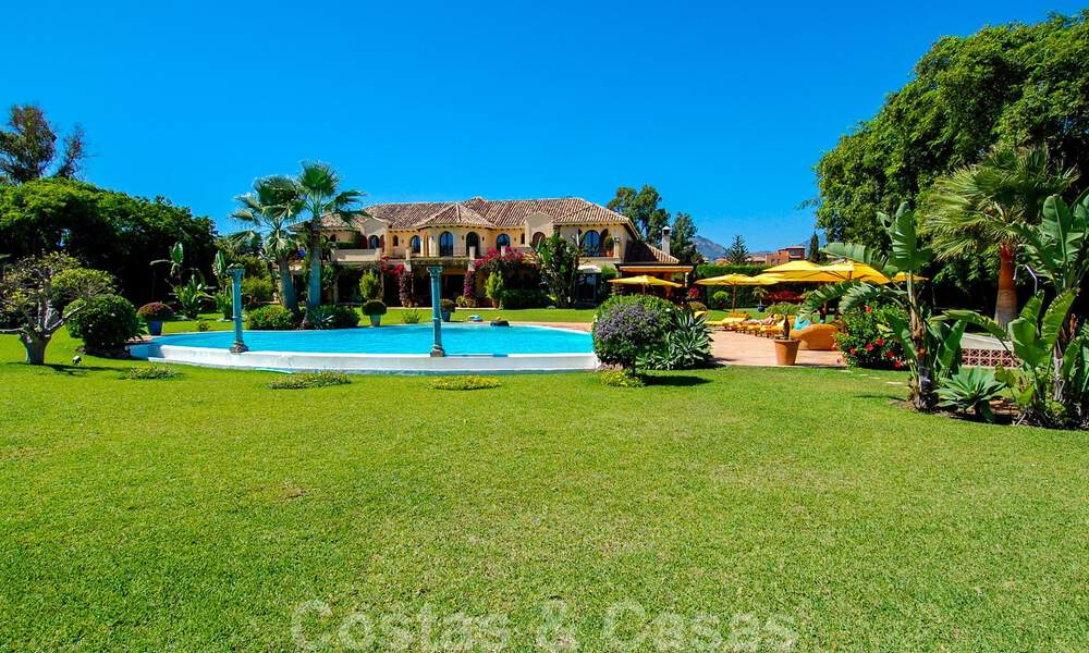 Villa en première ligne de plage à vendre, Marbella - Estepona 29607