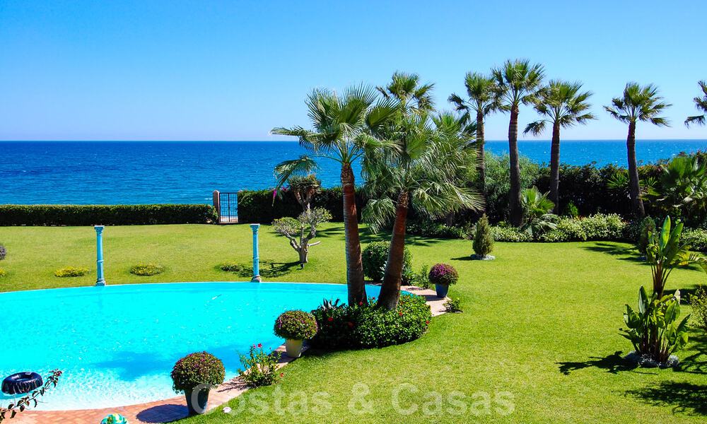 Villa en première ligne de plage à vendre, Marbella - Estepona 29636