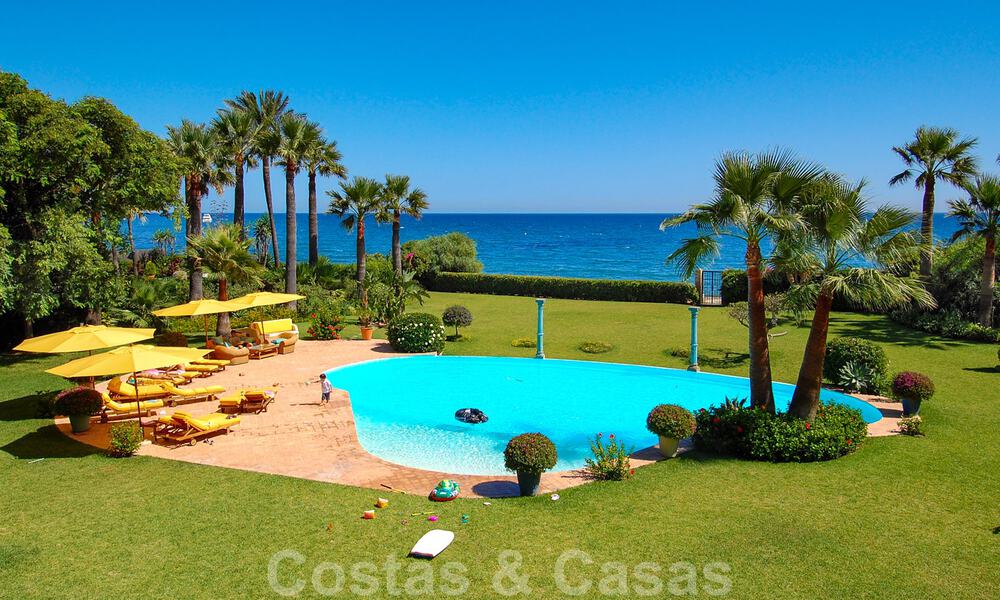 Villa en première ligne de plage à vendre, Marbella - Estepona 29640