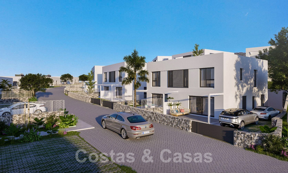 Maisons jumelées de style moderne à vendre à proximité de toutes les commodités à Mijas Costa 52814