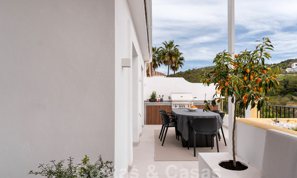 Appartement rénové de qualité à vendre avec vue sur les terrains de golf de La Quinta à Benahavis - Marbella 54368