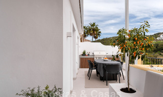 Appartement rénové de qualité à vendre avec vue sur les terrains de golf de La Quinta à Benahavis - Marbella 54368 