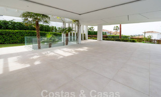 Villa de luxe moderniste à vendre avec vue magnifique sur la mer et le terrain de golf à Benahavis - Marbella 54485 