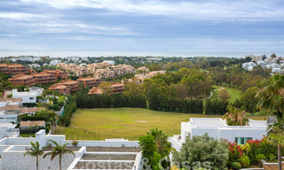 Villa de luxe moderniste à vendre avec vue magnifique sur la mer et le terrain de golf à Benahavis - Marbella 54487 
