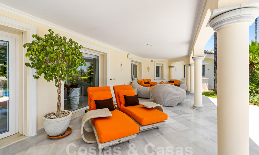 Villa méditerranéenne de luxe à vendre avec 6 chambres dans un environnement privilégié de golf dans la vallée de Nueva Andalucia, Marbella 53170