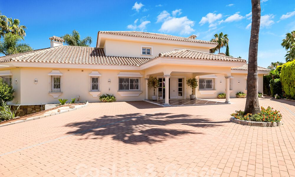 Villa méditerranéenne de luxe à vendre avec 6 chambres dans un environnement privilégié de golf dans la vallée de Nueva Andalucia, Marbella 53172