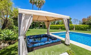 Villa méditerranéenne de luxe à vendre avec 6 chambres dans un environnement privilégié de golf dans la vallée de Nueva Andalucia, Marbella 53182 