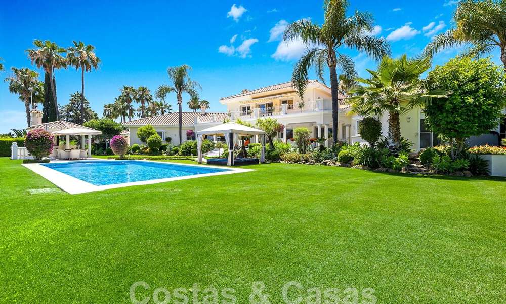 Villa méditerranéenne de luxe à vendre avec 6 chambres dans un environnement privilégié de golf dans la vallée de Nueva Andalucia, Marbella 53185