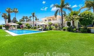 Villa méditerranéenne de luxe à vendre avec 6 chambres dans un environnement privilégié de golf dans la vallée de Nueva Andalucia, Marbella 53185 
