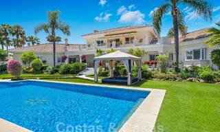 Villa méditerranéenne de luxe à vendre avec 6 chambres dans un environnement privilégié de golf dans la vallée de Nueva Andalucia, Marbella 53186 
