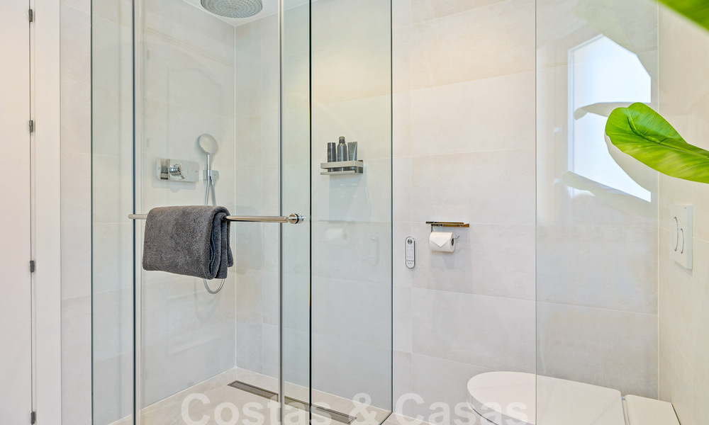 Villa méditerranéenne de luxe à vendre avec 6 chambres dans un environnement privilégié de golf dans la vallée de Nueva Andalucia, Marbella 53197