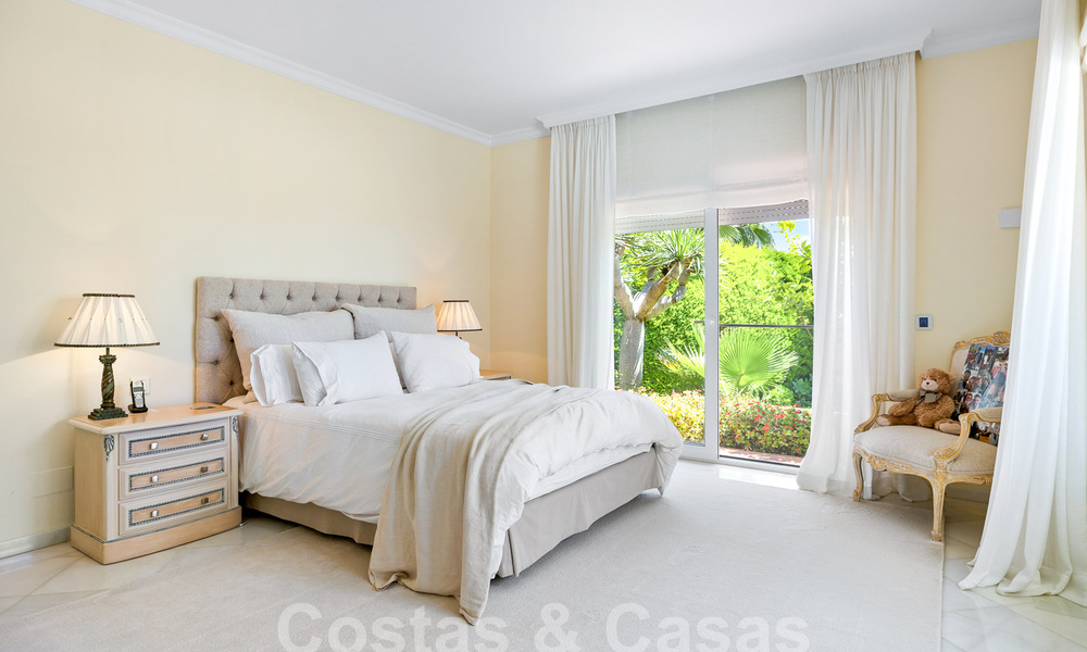 Villa méditerranéenne de luxe à vendre avec 6 chambres dans un environnement privilégié de golf dans la vallée de Nueva Andalucia, Marbella 53202