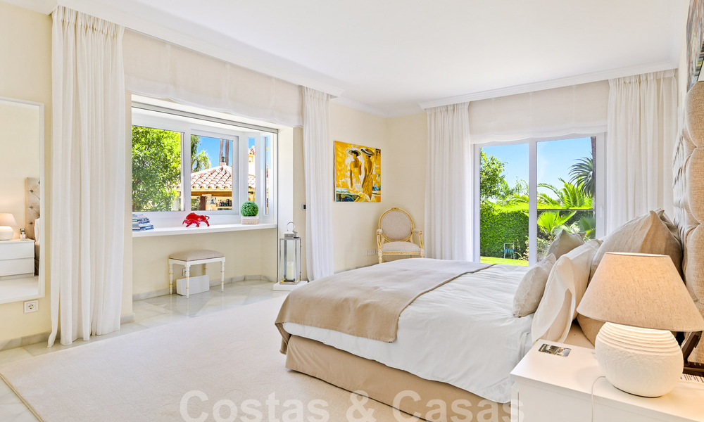Villa méditerranéenne de luxe à vendre avec 6 chambres dans un environnement privilégié de golf dans la vallée de Nueva Andalucia, Marbella 53206
