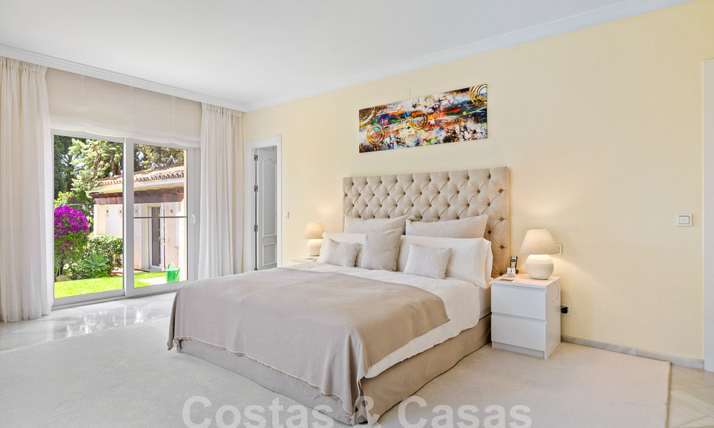 Villa méditerranéenne de luxe à vendre avec 6 chambres dans un environnement privilégié de golf dans la vallée de Nueva Andalucia, Marbella 53207
