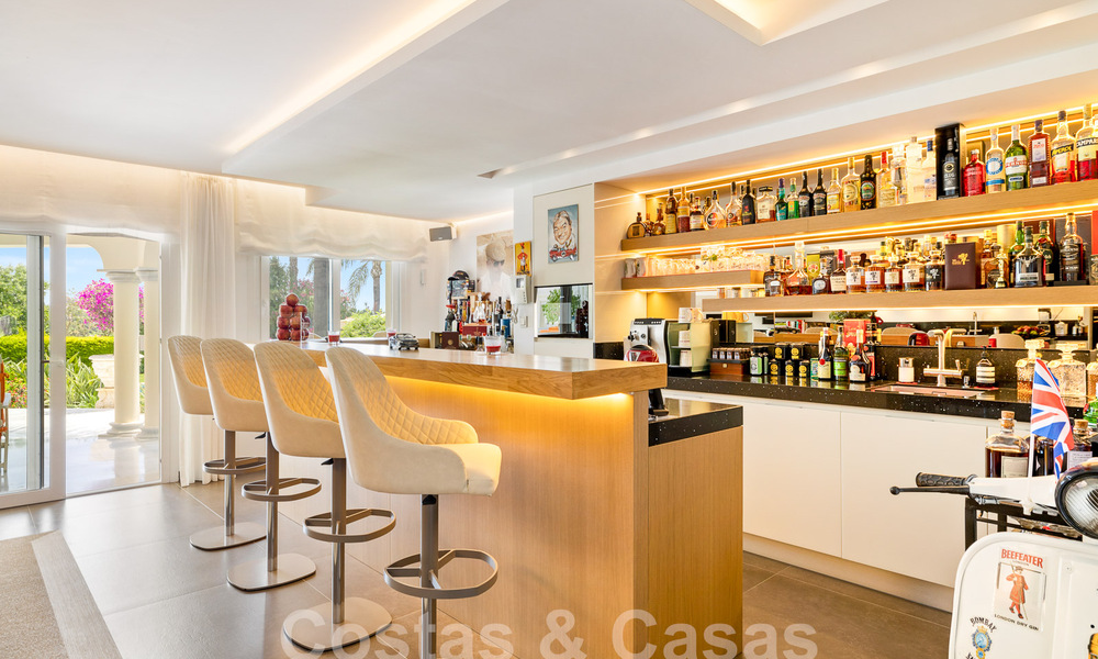 Villa méditerranéenne de luxe à vendre avec 6 chambres dans un environnement privilégié de golf dans la vallée de Nueva Andalucia, Marbella 53216