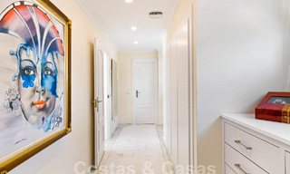 Villa méditerranéenne de luxe à vendre avec 6 chambres dans un environnement privilégié de golf dans la vallée de Nueva Andalucia, Marbella 53219 