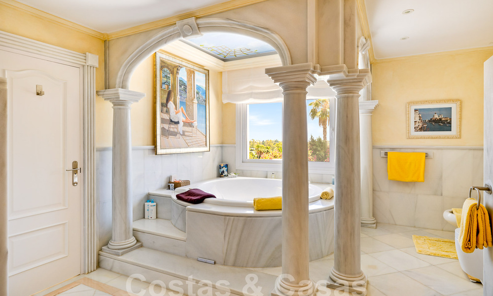 Villa méditerranéenne de luxe à vendre avec 6 chambres dans un environnement privilégié de golf dans la vallée de Nueva Andalucia, Marbella 53222