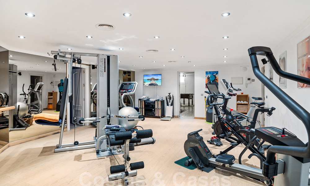 Villa méditerranéenne de luxe à vendre avec 6 chambres dans un environnement privilégié de golf dans la vallée de Nueva Andalucia, Marbella 53225