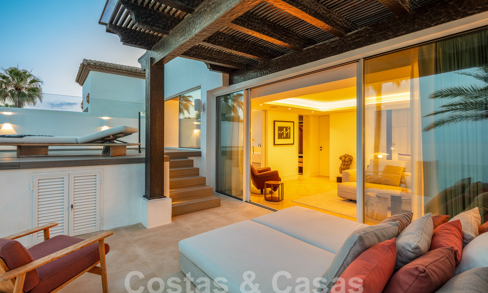 Penthouse supérieur de front de mer à vendre avec vue frontale sur la mer à Puente Romano sur le Golden Mile de Marbella 52907