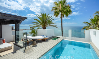 Penthouse supérieur de front de mer à vendre avec vue frontale sur la mer à Puente Romano sur le Golden Mile de Marbella 52918 