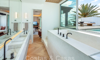 Penthouse supérieur de front de mer à vendre avec vue frontale sur la mer à Puente Romano sur le Golden Mile de Marbella 52922 