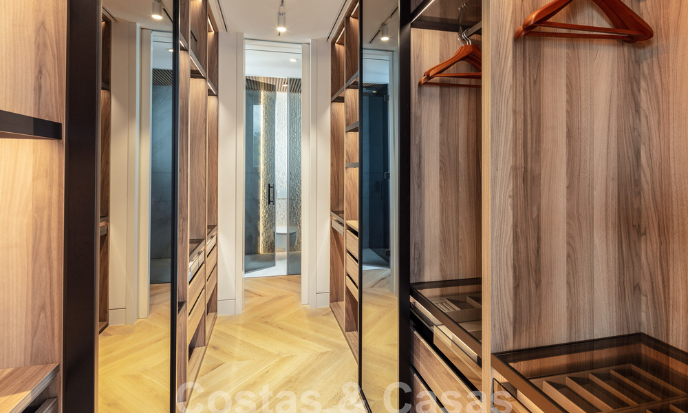 Penthouse supérieur de front de mer à vendre avec vue frontale sur la mer à Puente Romano sur le Golden Mile de Marbella 52923