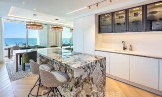 Penthouse supérieur de front de mer à vendre avec vue frontale sur la mer à Puente Romano sur le Golden Mile de Marbella 52931 