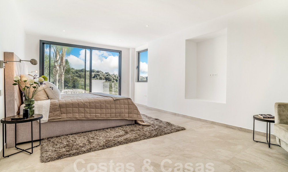 Villa méditerranéenne de luxe à vendre avec une touche de modernisme à Benahavis - Marbella 53085