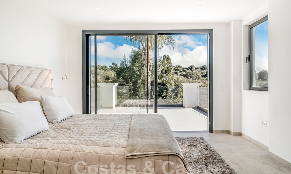 Villa méditerranéenne de luxe à vendre avec une touche de modernisme à Benahavis - Marbella 53088