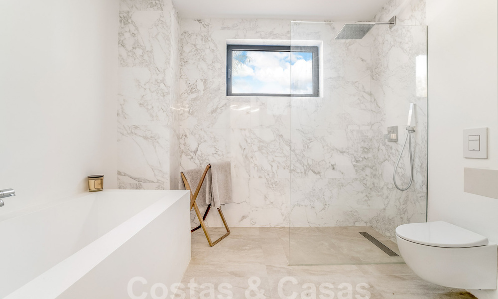 Villa méditerranéenne de luxe à vendre avec une touche de modernisme à Benahavis - Marbella 53092