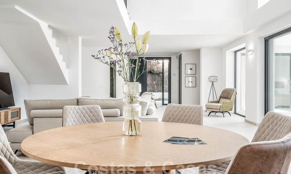 Villa méditerranéenne de luxe à vendre avec une touche de modernisme à Benahavis - Marbella 53096