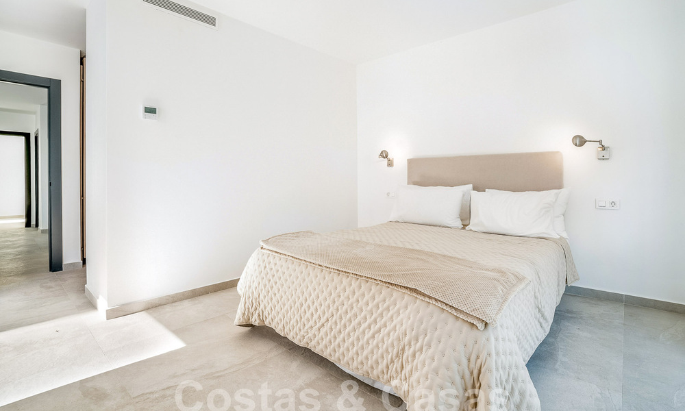 Villa méditerranéenne de luxe à vendre avec une touche de modernisme à Benahavis - Marbella 53099