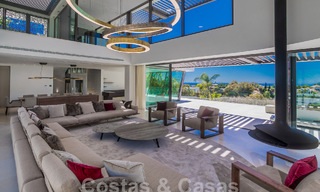 Villa de luxe neuve et moderne de 6 chambres à coucher, prête à être emménagée, avec vue sur la mer, à La Quinta, Marbella - Benahavis 54303 