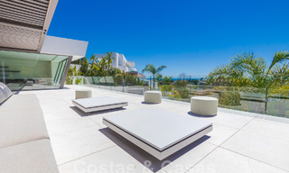 Villa de luxe neuve et moderne de 6 chambres à coucher, prête à être emménagée, avec vue sur la mer, à La Quinta, Marbella - Benahavis 54307 