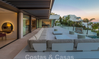 Villa de luxe neuve et moderne de 6 chambres à coucher, prête à être emménagée, avec vue sur la mer, à La Quinta, Marbella - Benahavis 54315 