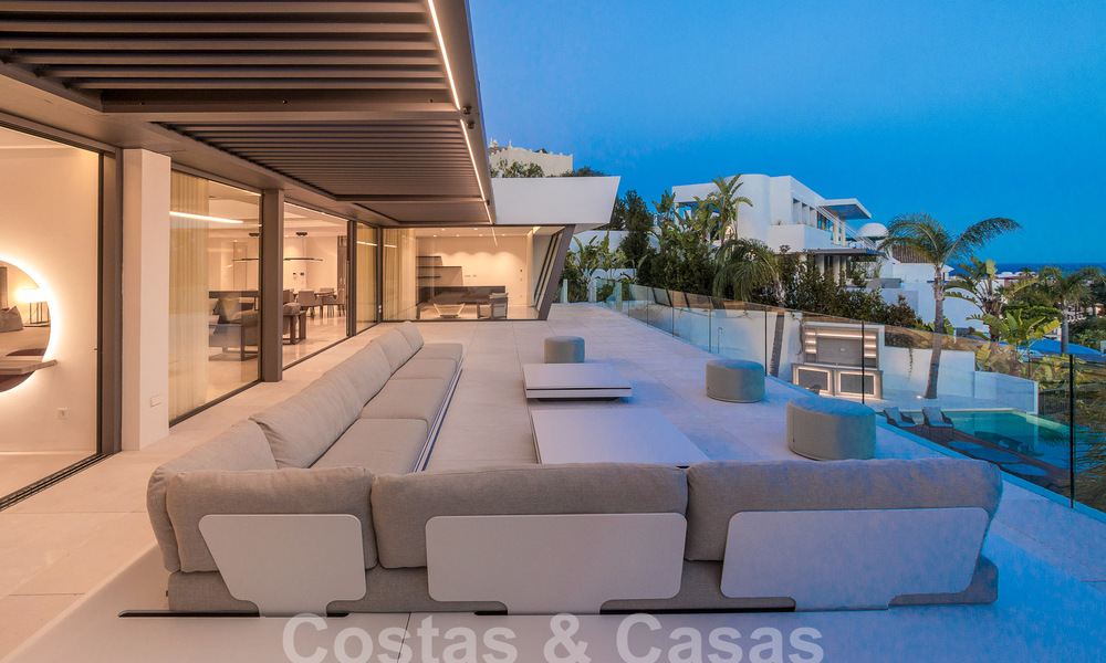 Villa de luxe neuve et moderne de 6 chambres à coucher, prête à être emménagée, avec vue sur la mer, à La Quinta, Marbella - Benahavis 54317