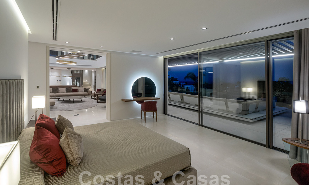 Villa de luxe neuve et moderne de 6 chambres à coucher, prête à être emménagée, avec vue sur la mer, à La Quinta, Marbella - Benahavis 54333