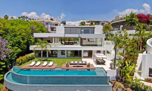 Villa de luxe neuve et moderne de 6 chambres à coucher, prête à être emménagée, avec vue sur la mer, à La Quinta, Marbella - Benahavis 54335