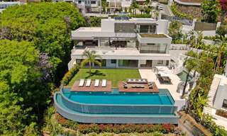 Villa de luxe neuve et moderne de 6 chambres à coucher, prête à être emménagée, avec vue sur la mer, à La Quinta, Marbella - Benahavis 54336 