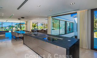 Villa de luxe neuve et moderne de 6 chambres à coucher, prête à être emménagée, avec vue sur la mer, à La Quinta, Marbella - Benahavis 54337 