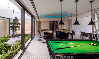 Villa de luxe neuve et moderne de 6 chambres à coucher, prête à être emménagée, avec vue sur la mer, à La Quinta, Marbella - Benahavis 54341 