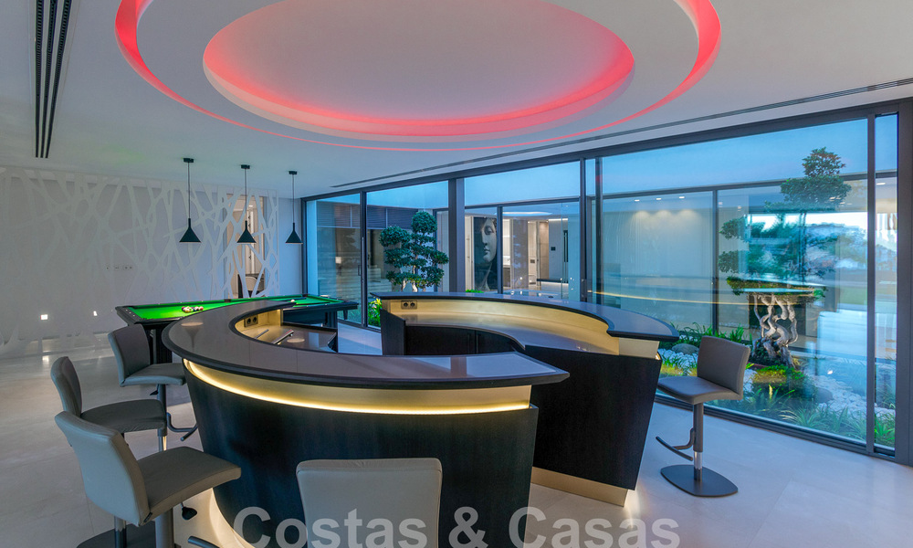Villa de luxe neuve et moderne de 6 chambres à coucher, prête à être emménagée, avec vue sur la mer, à La Quinta, Marbella - Benahavis 54343